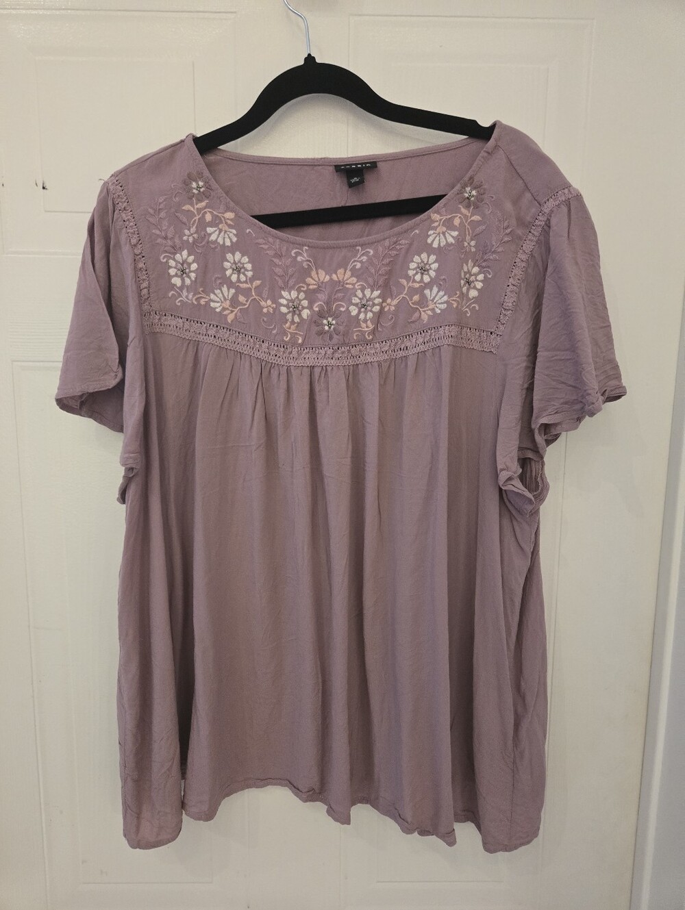 Torrid 2 Lavender Purple Embroidered Scoop-Neck Boho Floral Tunic